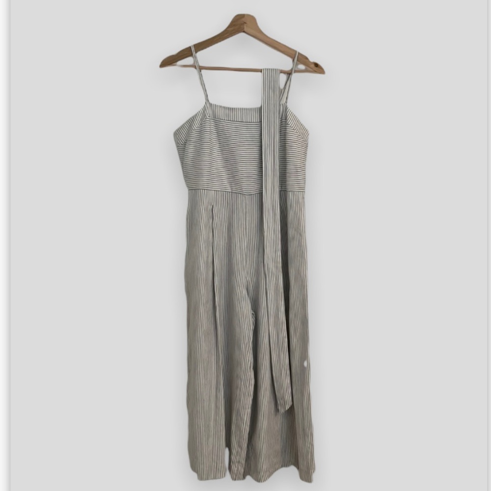 BANANA REPUBLIC Linen Pant Jumpsuit White and Blue Pin Strip size 2 Petite
